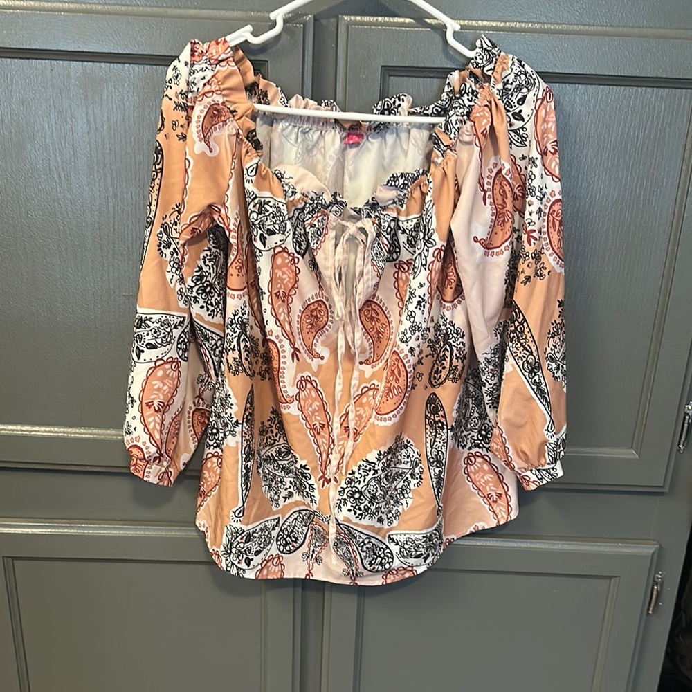 Women's Mundefeis Paisley Print Top - Peach and Black